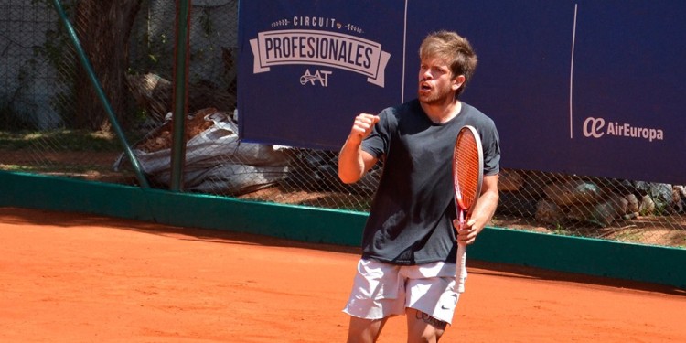 A SUMAR. El tenista eldoradense quiere seguir subiendo en el ranking de la ITF.